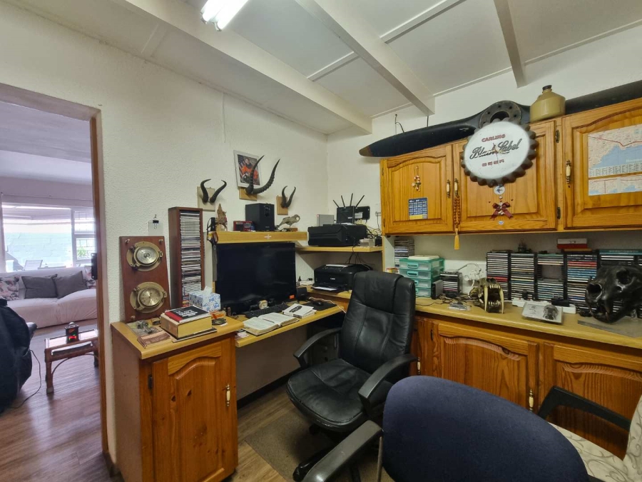 4 Bedroom Property for Sale in Westcliff Western Cape